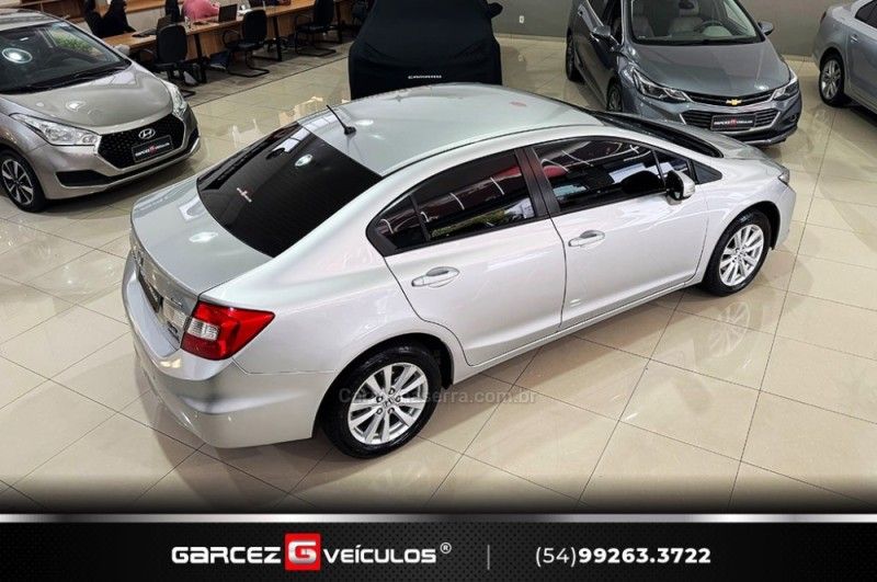 HONDA CIVIC 2.0 LXR 16V 2013/2014 GARCEZ VEÍCULOS BENTO GONÇALVES / Carros no Vale