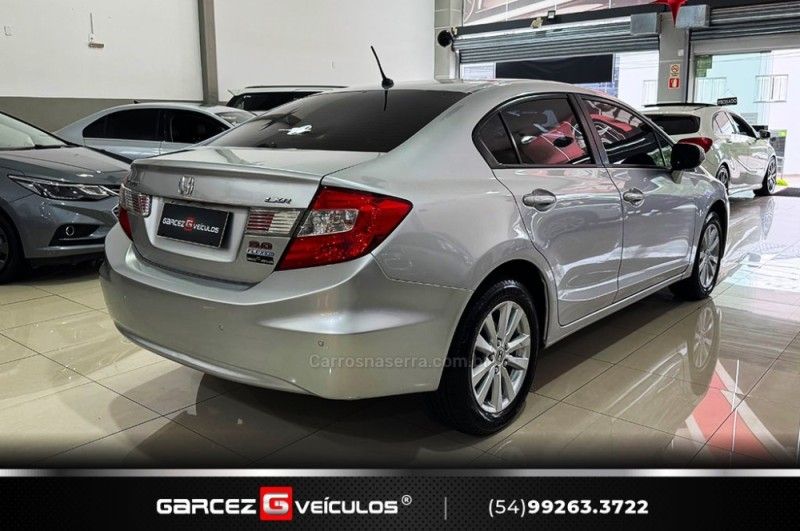 HONDA CIVIC 2.0 LXR 16V 2013/2014 GARCEZ VEÍCULOS BENTO GONÇALVES / Carros no Vale