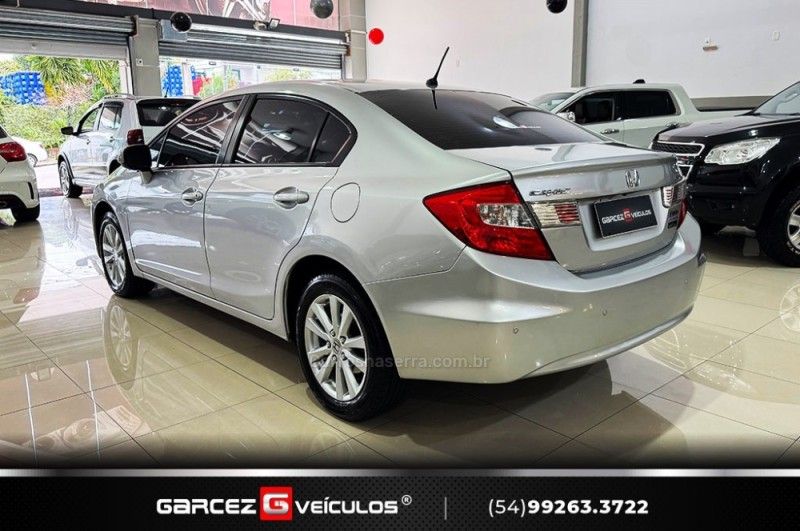 HONDA CIVIC 2.0 LXR 16V 2013/2014 GARCEZ VEÍCULOS BENTO GONÇALVES / Carros no Vale