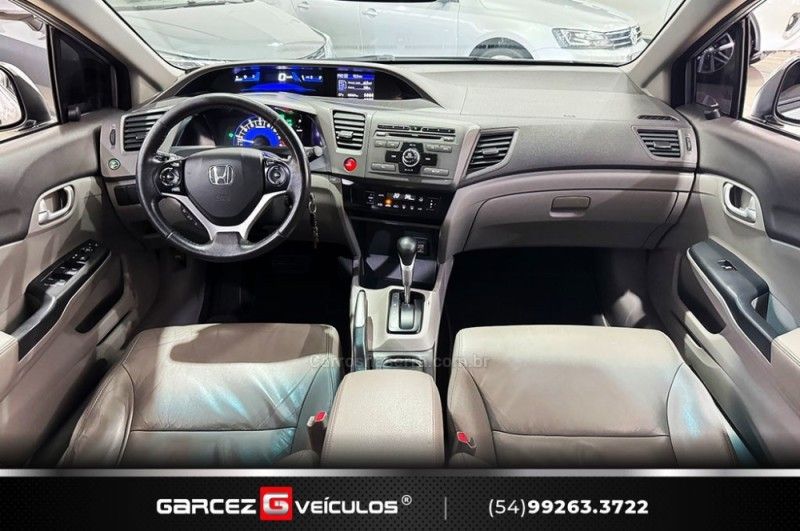 HONDA CIVIC 2.0 LXR 16V 2013/2014 GARCEZ VEÍCULOS BENTO GONÇALVES / Carros no Vale