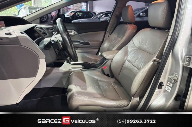 HONDA CIVIC 2.0 LXR 16V 2013/2014 GARCEZ VEÍCULOS BENTO GONÇALVES / Carros no Vale
