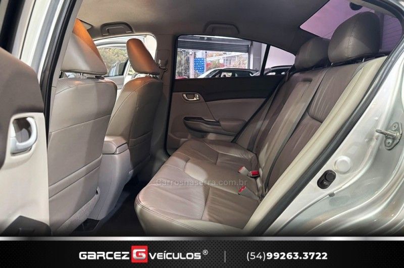 HONDA CIVIC 2.0 LXR 16V 2013/2014 GARCEZ VEÍCULOS BENTO GONÇALVES / Carros no Vale