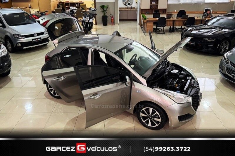 HYUNDAI HB20 1.6 OCEAN 16V 2016/2017 GARCEZ VEÍCULOS BENTO GONÇALVES / Carros no Vale
