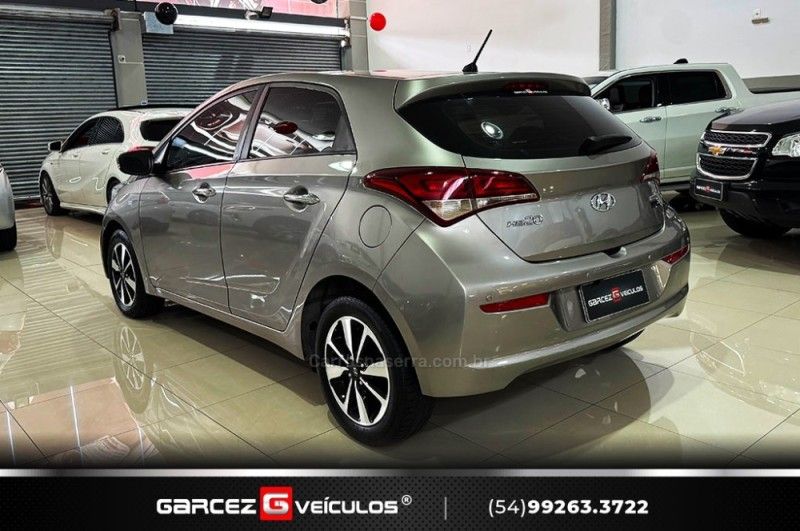 HYUNDAI HB20 1.6 OCEAN 16V 2016/2017 GARCEZ VEÍCULOS BENTO GONÇALVES / Carros no Vale
