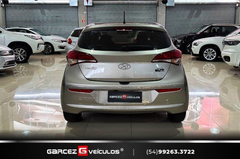 HYUNDAI HB20 1.6 OCEAN 16V 2016/2017 GARCEZ VEÍCULOS BENTO GONÇALVES / Carros no Vale