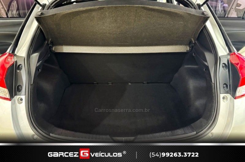 TOYOTA YARIS 1.3 XL LIVE 16V 2019/2019 GARCEZ VEÍCULOS BENTO GONÇALVES / Carros no Vale