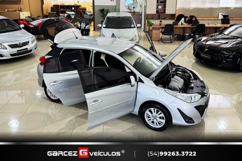 TOYOTA YARIS 1.3 XL LIVE 16V 2019/2019 GARCEZ VEÍCULOS BENTO GONÇALVES / Carros no Vale