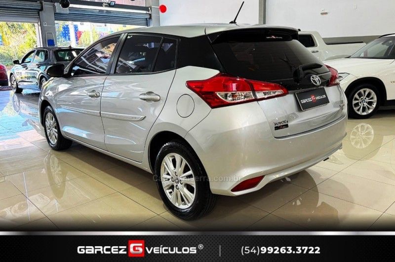 TOYOTA YARIS 1.3 XL LIVE 16V 2019/2019 GARCEZ VEÍCULOS BENTO GONÇALVES / Carros no Vale