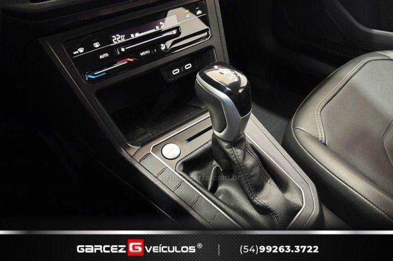 VOLKSWAGEN POLO 1.0200 TSI HIGHLINE 2024/2025 GARCEZ VEÍCULOS BENTO GONÇALVES / Carros no Vale