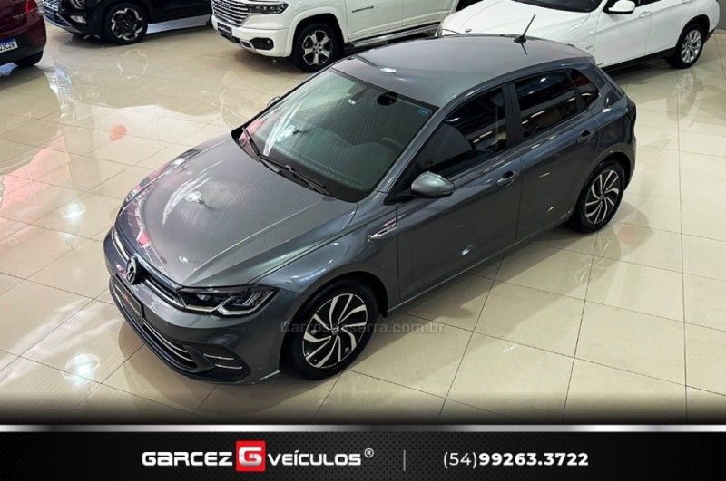 VOLKSWAGEN POLO 1.0200 TSI HIGHLINE 2024/2025 GARCEZ VEÍCULOS BENTO GONÇALVES / Carros no Vale