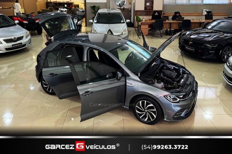 VOLKSWAGEN POLO 1.0200 TSI HIGHLINE 2024/2025 GARCEZ VEÍCULOS BENTO GONÇALVES / Carros no Vale