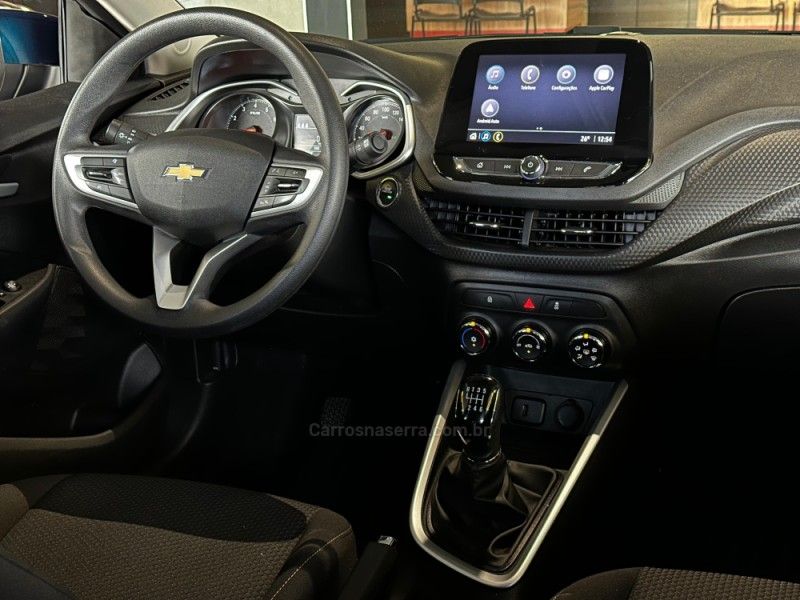CHEVROLET ONIX 1.0 LT2 2022/2022 GRIFFCAR MULTIMARCAS DOIS IRMÃOS / Carros no Vale