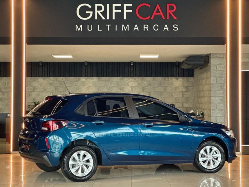 CHEVROLET ONIX 1.0 LT2 2022/2022 GRIFFCAR MULTIMARCAS DOIS IRMÃOS / Carros no Vale