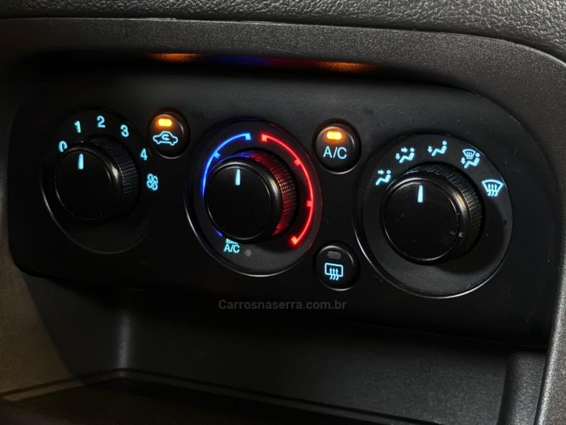 FORD KA 1.0 SE 12V 2019/2020 GRIFFCAR MULTIMARCAS DOIS IRMÃOS / Carros no Vale