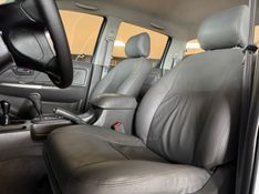 TOYOTA HILUX 3.0 SRV 4X4 CD 16V TURBO INTERCOOLER 2013/2014 GRIFFCAR MULTIMARCAS DOIS IRMÃOS / Carros no Vale