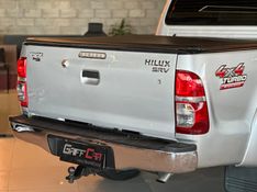 TOYOTA HILUX 3.0 SRV 4X4 CD 16V TURBO INTERCOOLER 2013/2014 GRIFFCAR MULTIMARCAS DOIS IRMÃOS / Carros no Vale