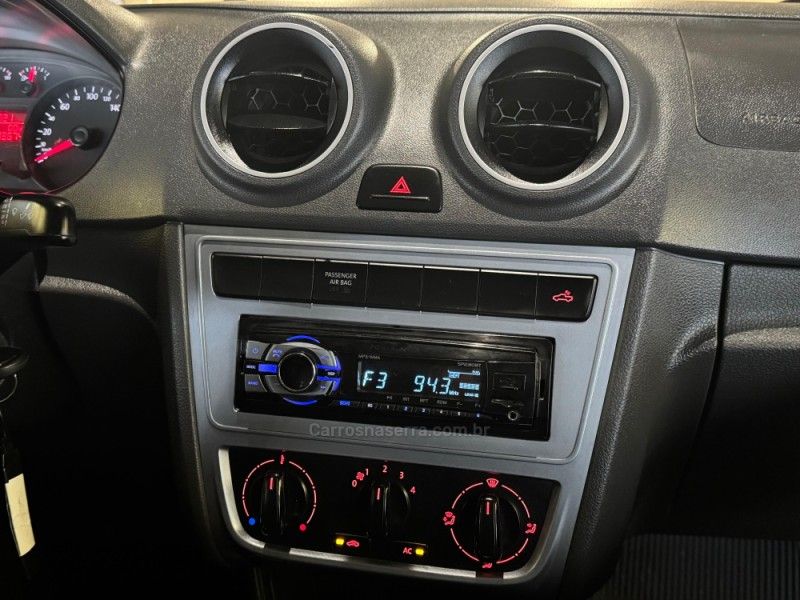 VOLKSWAGEN SAVEIRO 1.6 ROBUST CS 8V 2019/2019 GRIFFCAR MULTIMARCAS DOIS IRMÃOS / Carros no Vale