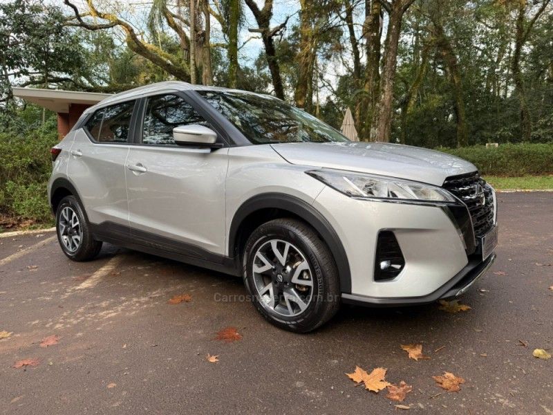 NISSAN KICKS 1.6 SENSE 16V 2023/2024 KASPER VEÍCULOS DOIS IRMÃOS / Carros no Vale