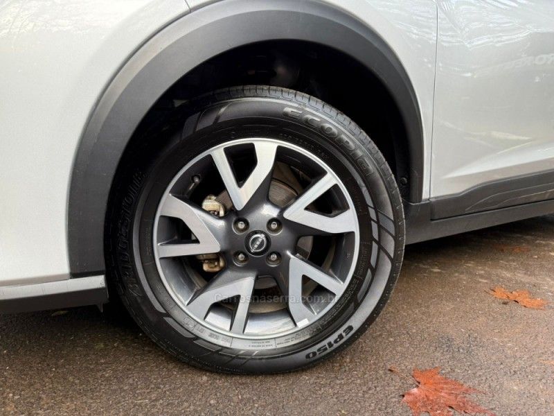 NISSAN KICKS 1.6 SENSE 16V 2023/2024 KASPER VEÍCULOS DOIS IRMÃOS / Carros no Vale
