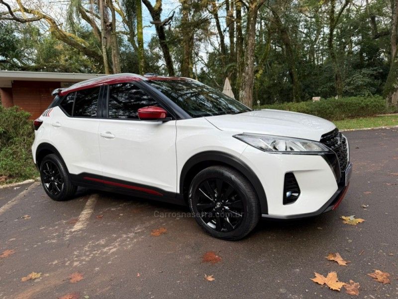 NISSAN KICKS 1.6 XPLAY 16V 2021/2022 KASPER VEÍCULOS DOIS IRMÃOS / Carros no Vale