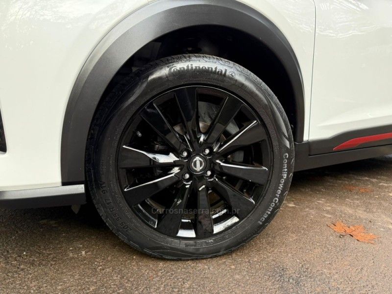 NISSAN KICKS 1.6 XPLAY 16V 2021/2022 KASPER VEÍCULOS DOIS IRMÃOS / Carros no Vale