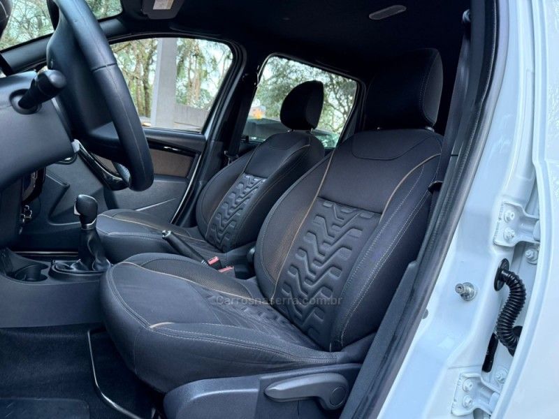 RENAULT DUSTER 1.6 DYNAMIQUE 4X2 16V 2019/2020 KASPER VEÍCULOS DOIS IRMÃOS / Carros no Vale
