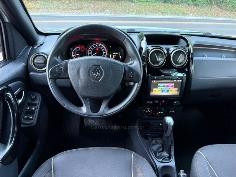 RENAULT DUSTER 1.6 DYNAMIQUE 4X2 16V 2019/2020 KASPER VEÍCULOS DOIS IRMÃOS / Carros no Vale