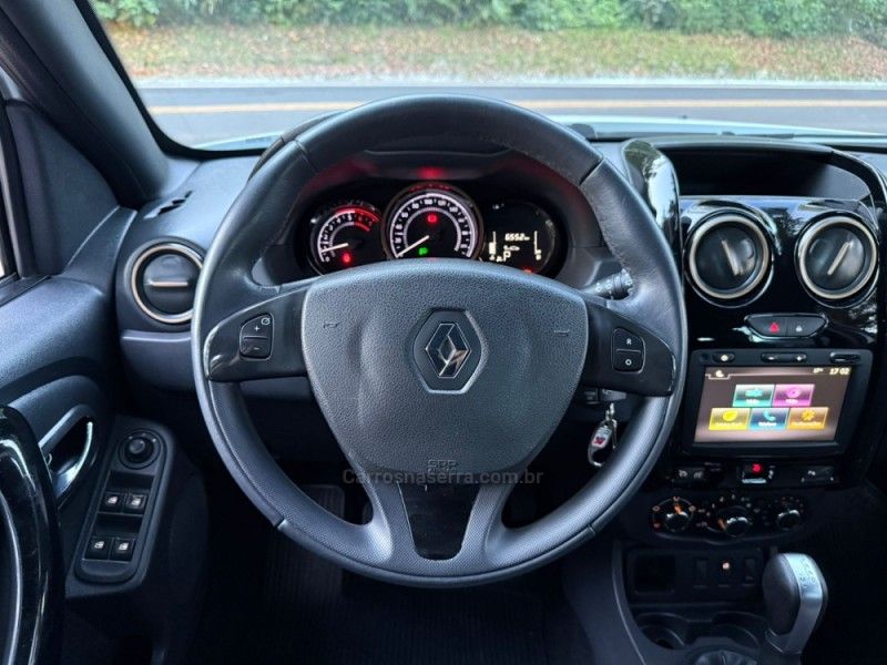 RENAULT DUSTER 1.6 DYNAMIQUE 4X2 16V 2019/2020 KASPER VEÍCULOS DOIS IRMÃOS / Carros no Vale