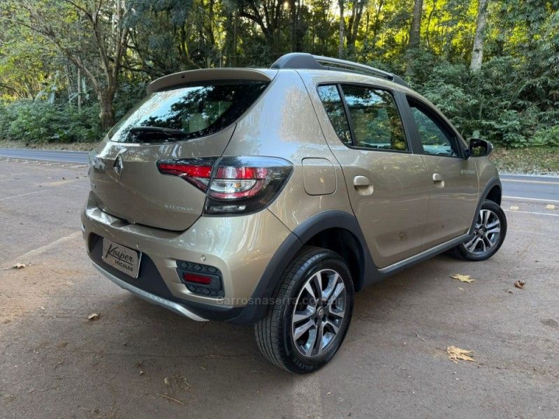 RENAULT SANDERO 1.6 STEPWAY ICONIC X-TRONIC 16V 2019/2020 KASPER VEÍCULOS DOIS IRMÃOS / Carros no Vale