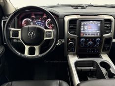 RAM CLASSIC 5.7 LARAMIE V8 HEMI 2022/2022 FOCAR VEÍCULOS CAXIAS DO SUL / Carros no Vale