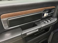 RAM CLASSIC 5.7 LARAMIE V8 HEMI 2022/2022 FOCAR VEÍCULOS CAXIAS DO SUL / Carros no Vale