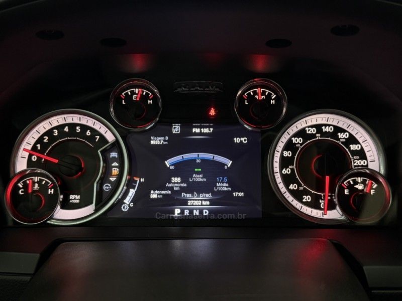 RAM CLASSIC 5.7 LARAMIE V8 HEMI 2022/2022 FOCAR VEÍCULOS CAXIAS DO SUL / Carros no Vale