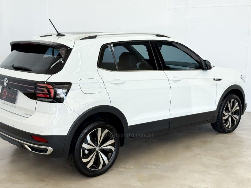 VOLKSWAGEN T-CROSS 1.4 HIGHLINE TSI 16V 2020/2021 FOCAR VEÍCULOS CAXIAS DO SUL / Carros no Vale