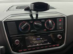VOLKSWAGEN UP 1.0 TSI MOVE UP 12V 2017/2018 FOCAR VEÍCULOS CAXIAS DO SUL / Carros no Vale