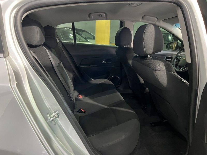 CHEVROLET CRUZE 1.8 LT SPORT6 16V 2013/2013 PRIME MULTIMARCAS CAXIAS DO SUL / Carros no Vale