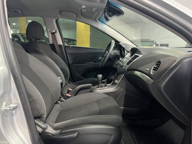 CHEVROLET CRUZE 1.8 LT SPORT6 16V 2013/2013 PRIME MULTIMARCAS CAXIAS DO SUL / Carros no Vale