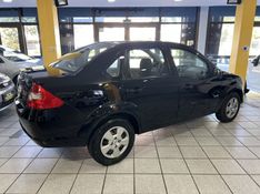 FORD FIESTA 1.6 MPI CLASS SEDAN 8V 2009/2009 PRIME MULTIMARCAS CAXIAS DO SUL / Carros no Vale
