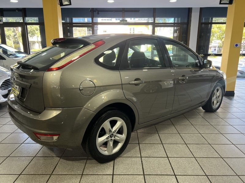 FORD FOCUS 1.6 GL 8V 2011/2011 PRIME MULTIMARCAS CAXIAS DO SUL / Carros no Vale