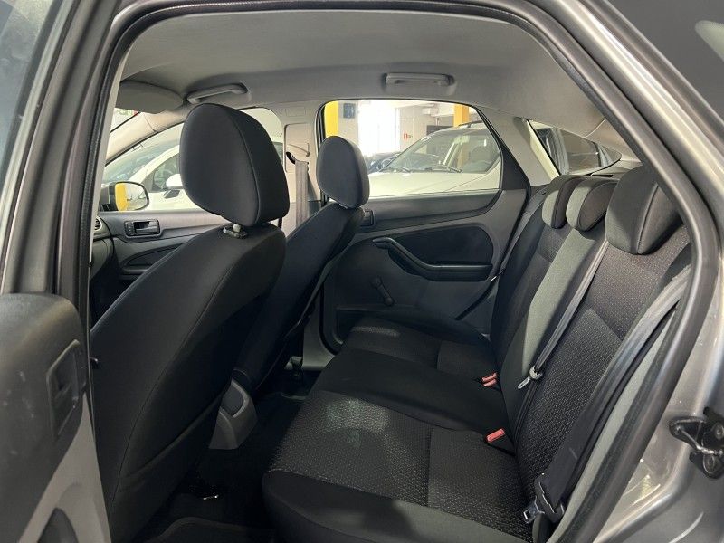 FORD FOCUS 1.6 GL 8V 2011/2011 PRIME MULTIMARCAS CAXIAS DO SUL / Carros no Vale