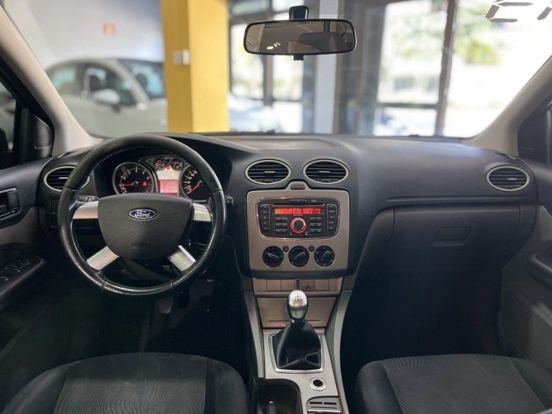 FORD FOCUS 1.6 GLX 8V 2013/2013 PRIME MULTIMARCAS CAXIAS DO SUL / Carros no Vale