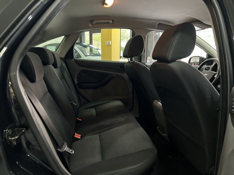 FORD FOCUS 1.6 GLX 8V 2013/2013 PRIME MULTIMARCAS CAXIAS DO SUL / Carros no Vale