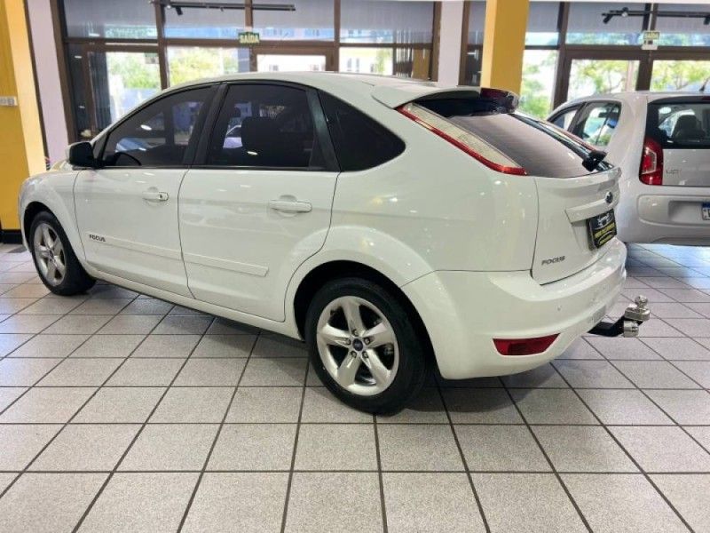 FORD FOCUS 2.0 GLX 16V 2013/2013 PRIME MULTIMARCAS CAXIAS DO SUL / Carros no Vale