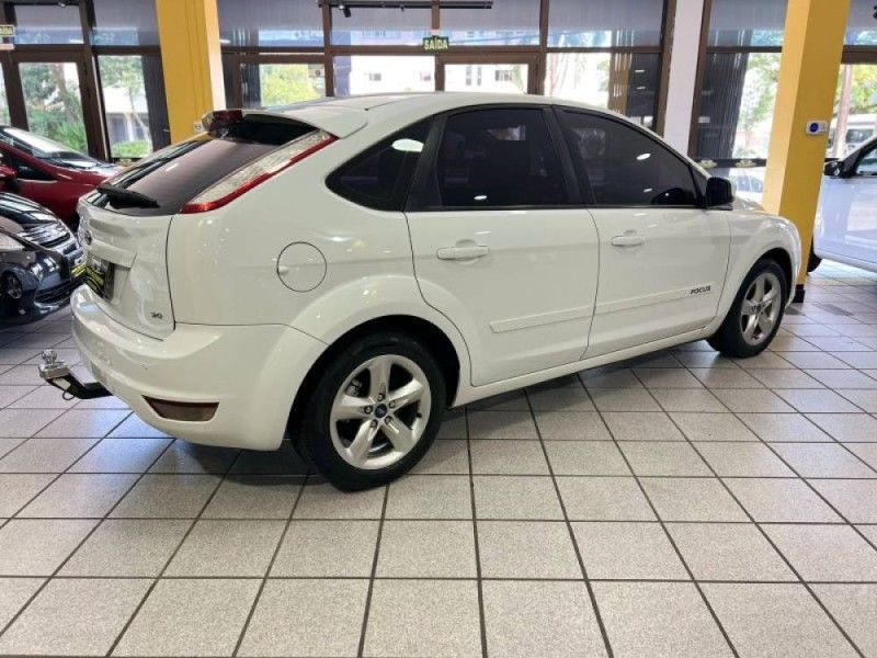 FORD FOCUS 2.0 GLX 16V 2013/2013 PRIME MULTIMARCAS CAXIAS DO SUL / Carros no Vale