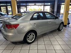 KIA CERATO 1.6 EX3 SEDAN 16V 2012/2012 PRIME MULTIMARCAS CAXIAS DO SUL / Carros no Vale