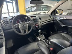 KIA CERATO 1.6 EX3 SEDAN 16V 2012/2012 PRIME MULTIMARCAS CAXIAS DO SUL / Carros no Vale