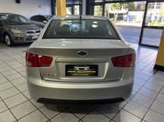 KIA CERATO 1.6 EX3 SEDAN 16V 2012/2012 PRIME MULTIMARCAS CAXIAS DO SUL / Carros no Vale