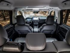 FORD BRONCO 2.0 SPORT BADLANDS 16V 2024/2025 ÓTIMA CAR FLORES DA CUNHA / Carros no Vale