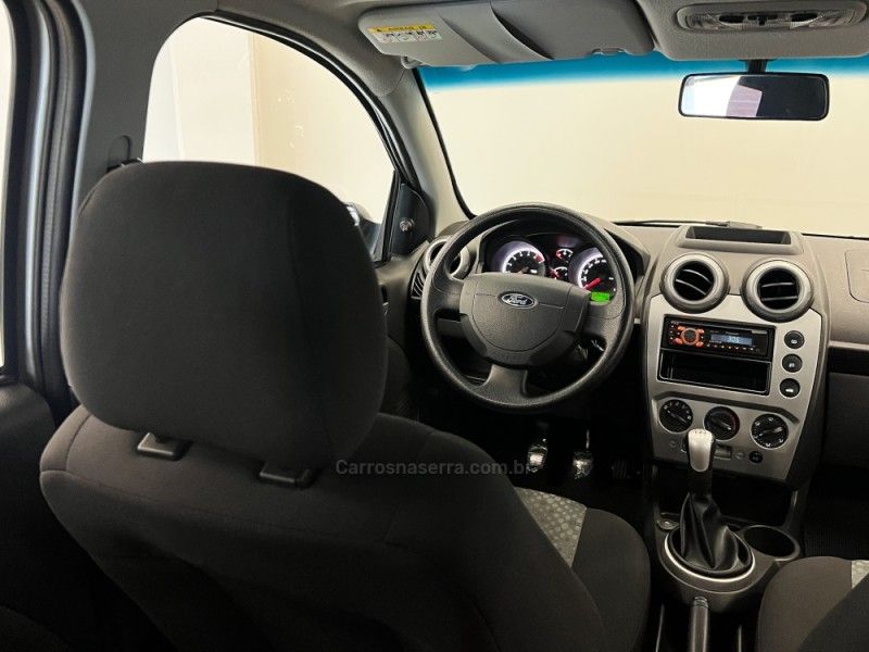 FORD FIESTA 1.6 MPI CLASS HATCH 8V 2012/2013 ÓTIMA CAR FLORES DA CUNHA / Carros no Vale