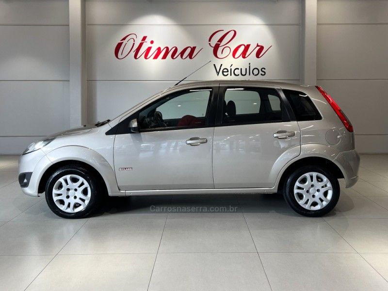 FORD FIESTA 1.6 MPI CLASS HATCH 8V 2012/2013 ÓTIMA CAR FLORES DA CUNHA / Carros no Vale