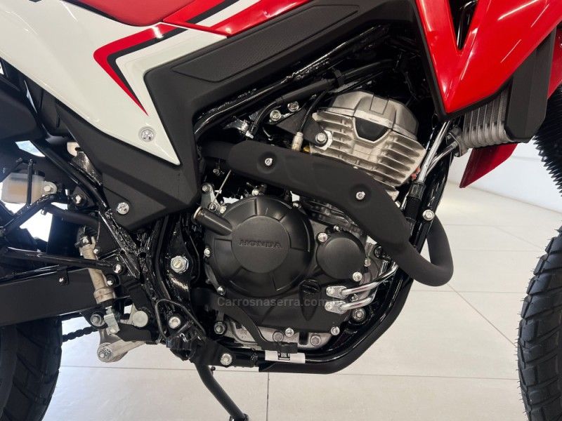 HONDA XR 300L TORNADO 2025/2025 ÓTIMA CAR FLORES DA CUNHA / Carros no Vale